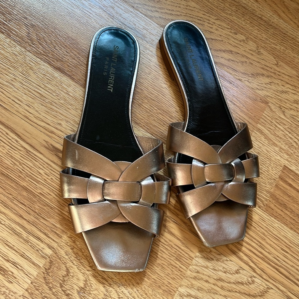 Saint Laurent Slides 39